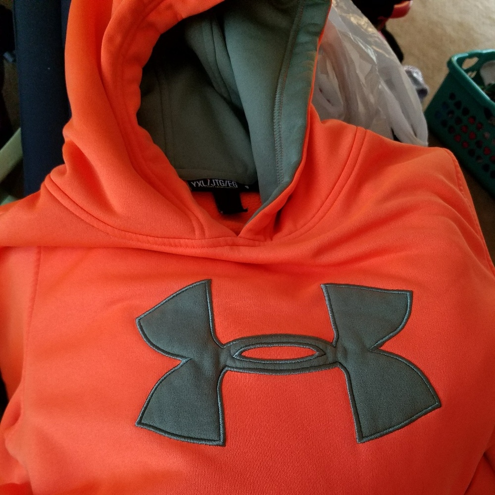 Youth XL Under Armour Sweatshirt - Orange